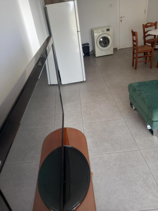 Lejlighed Modern Newly Furnished *