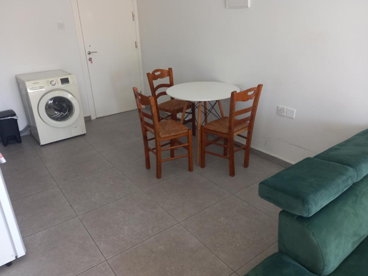 Lejlighed Modern Newly Furnished *